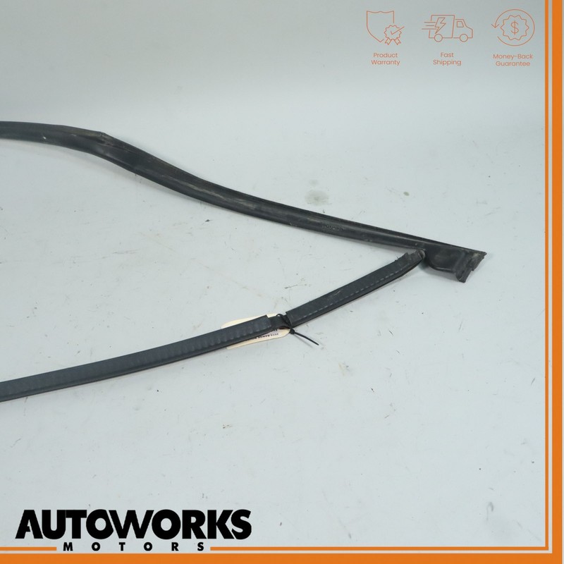 14-22 Range Rover Sport L494 Front Right Side Outer Door Window Molding Seal OEM gallery