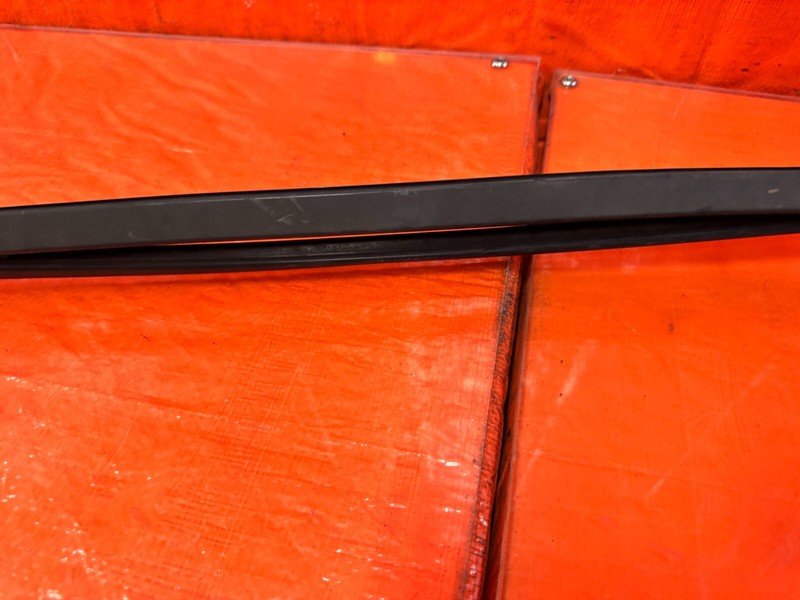 04-05 ACURA TSX - ROOF TRIM WEATHER STRIP SET LEFT & RIGHT DRIP RETAINER OEM 291 gallery