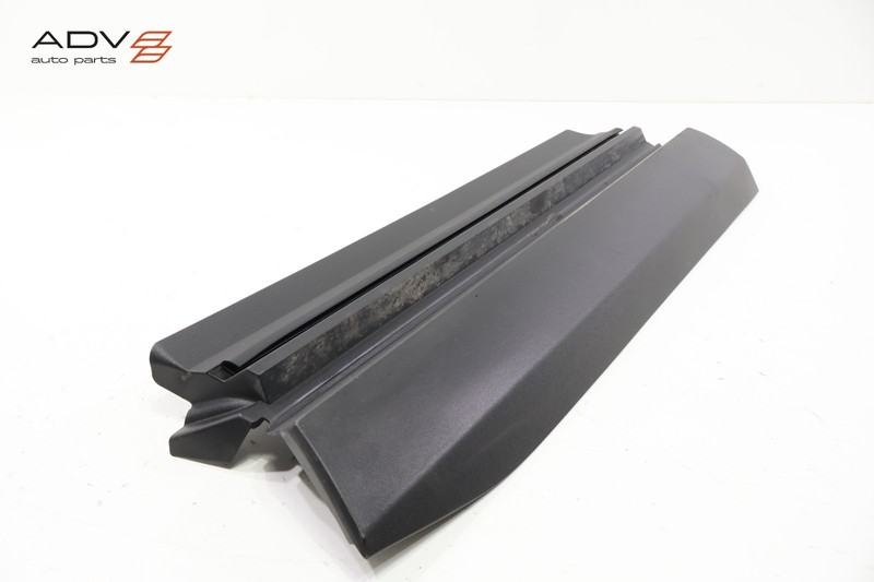 24-25 TOYOTA GRAND HIGHLANDER FRONT RIGHT PASSENGER SIDE DOOR LOWER MOLDING OEM