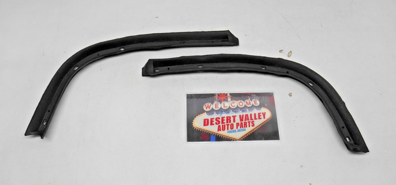 Qty (1) NEW 55 56 57 Thunderbird Hard Top Curved On Deck Weatherstrips. ( DVAP )