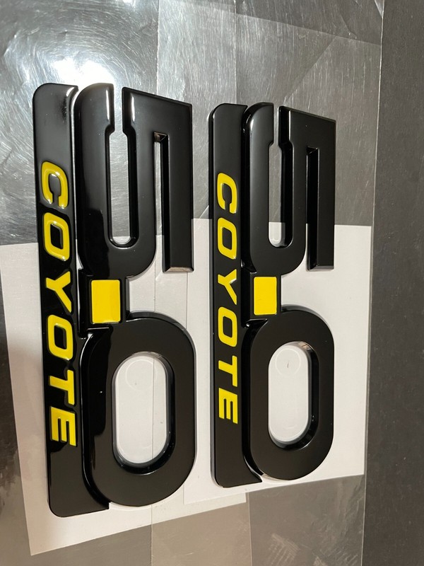 2015-2022 New COYOTE 5.0 Fender Lower Emblem Badge Gloss Black & Yellow -2pcs gallery