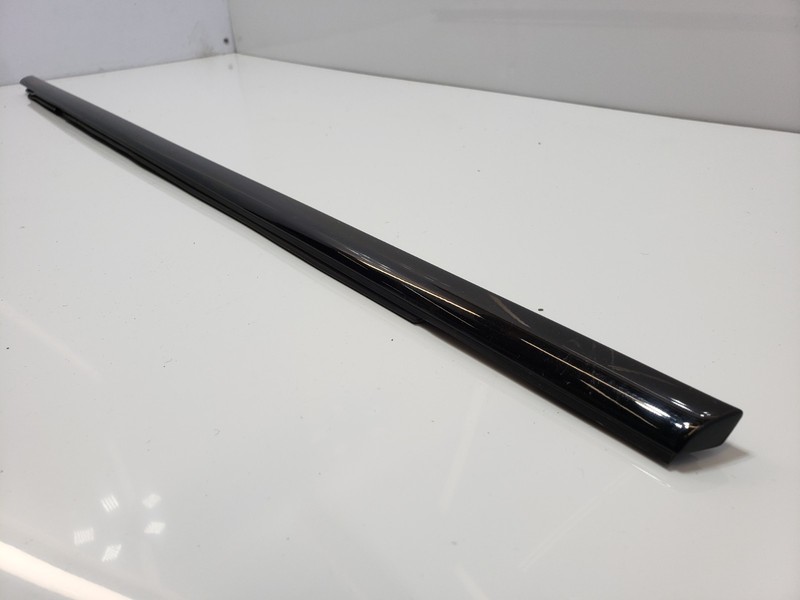 ✅ 15-19 OEM BMW F16 F86 X6 X6M Rear Left Driver Door Window Molding Strip Black gallery