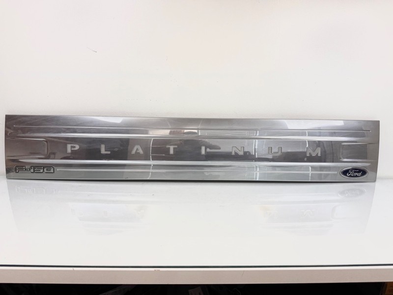 2021-2023 Ford F-150 Platinum Rear Tailgate Molding ML3Z99425A34AC Oem