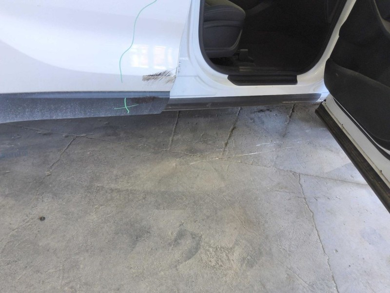 Passenger Side SORENTO 2017 Rocker Panel Moulding 632760