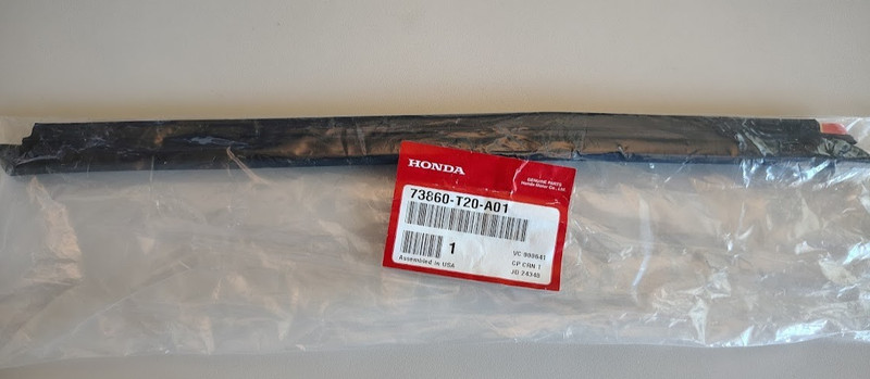 Honda OEM 2022-2024 Civic Left Sealing Strip Seal 73860T20A01 New in package