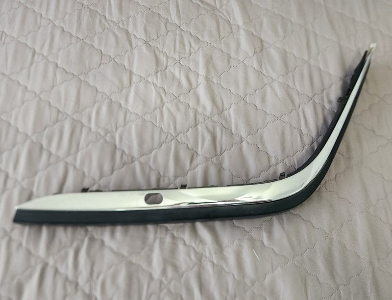 740 BMW 51 11-8 125 309 Corner Molding Front Bumper with Chrome Overlay – Left