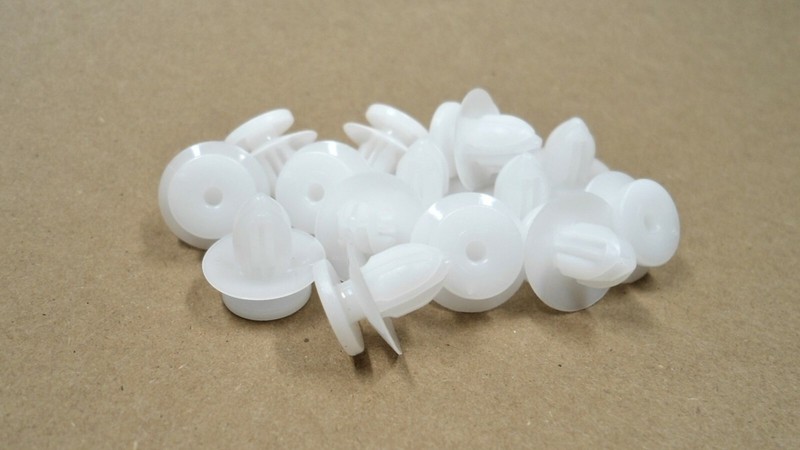 10 NEW LOWER MOLDING CLIPS FOR 2004 & UP MITSUBISHI GALANT LANCER ECLIPSE & ETC!