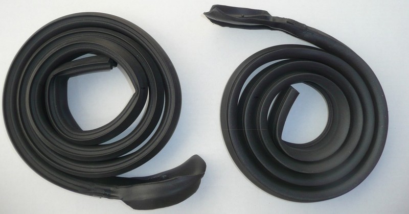 1968-70 Charger GTX Roof Rail Weatherstrip 2 DR HDTP Rubber Sea USA