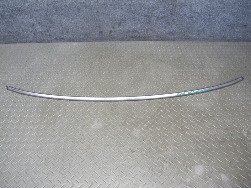 94-95 MERCEDES W124 300D SEDAN FRONT WINDSHIELD GLASS MOLDING TRIM CHROME OEM