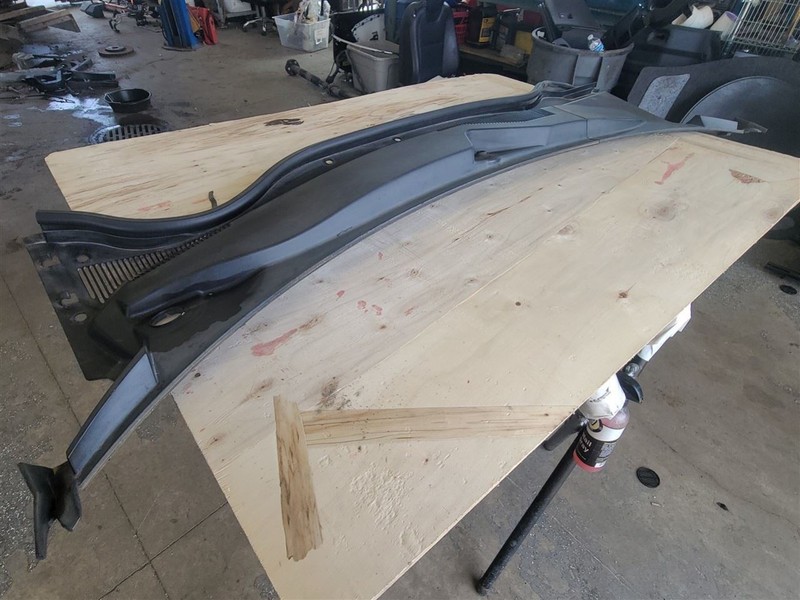 2010-2015 CAMARO SS WINDSHIELD WIPER COWL TRIM PANEL 14-15 gallery