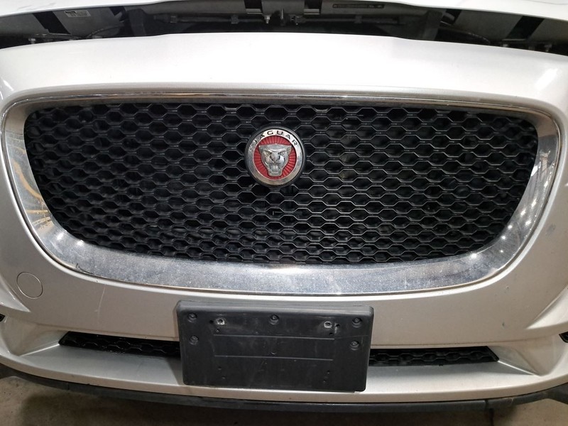 2017 F-pace Upper Grille Sku#4387447
