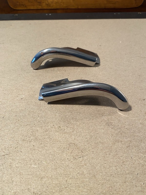 DRIP RAIL QUARTER WINDOW CORNER TRIM MOLDINGS 68 69 70 ROAD RUNNER GTX SATELLITE