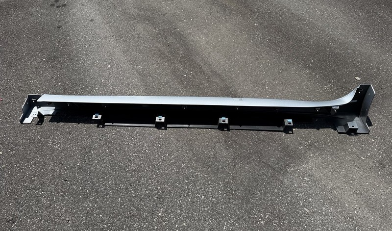 2016 - 2023 Nissan Maxima Platinum S SL SE Right RH Rocker Skirt Molding OEM gallery