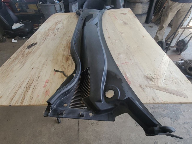 2010-2015 CAMARO SS WINDSHIELD WIPER COWL TRIM PANEL 14-15 gallery