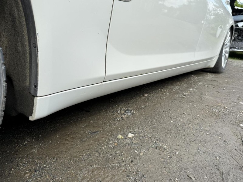 2009-2012 BMW 750i Left Driver Side Rocker Moulding White gallery