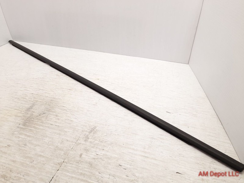 2011 BMW X5 E70 35i 50i Rear Left Door Weatherstrip Window Channel Trim 7136975