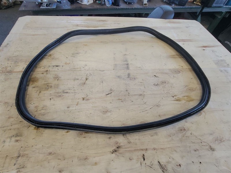 2010-2015 CAMARO SS REAR TRUNK HATCH WEATHERSTRIP OEM 14-15 gallery