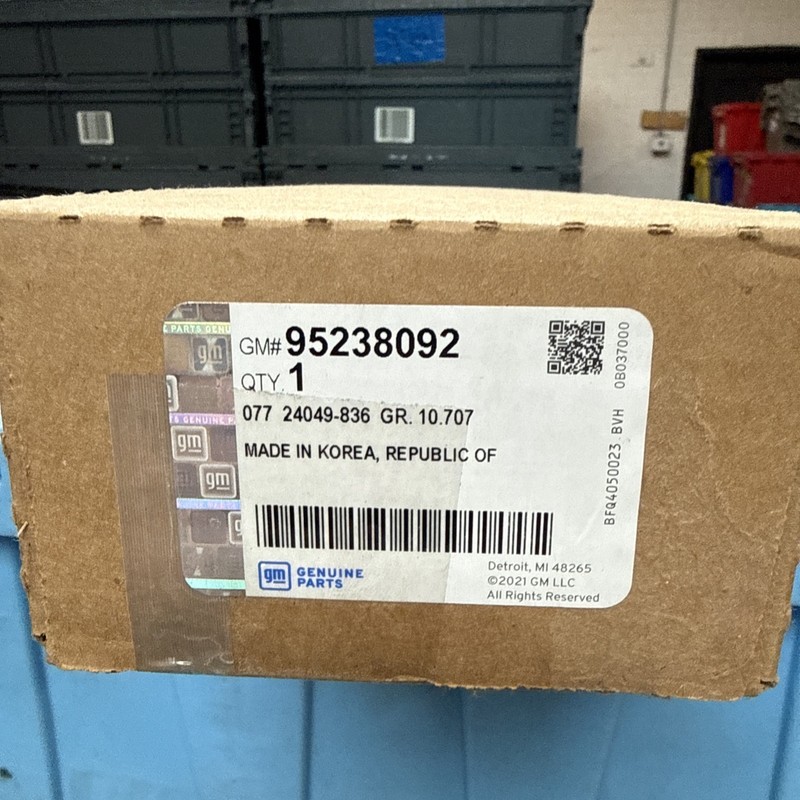 (1) Genuine GM Applique Panel 95238092 Nos OEM Sold Individually