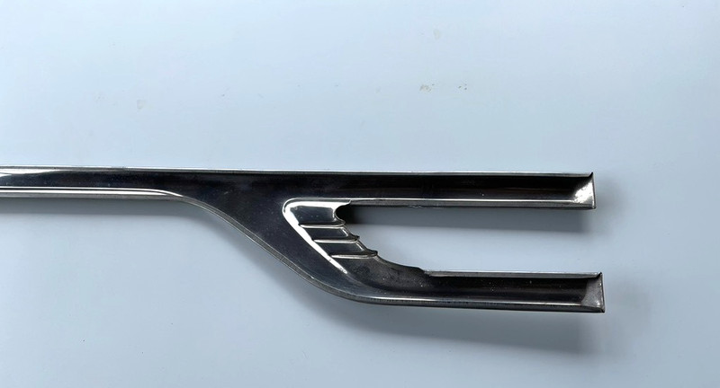 1953 Pontiac Chieftan/ Catalina front fender molding left & right originals gallery