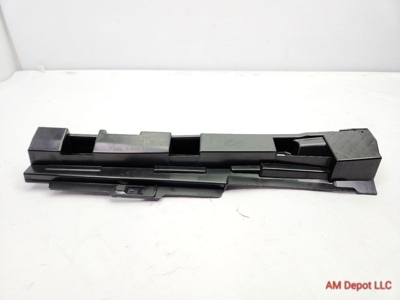 2013 BMW 328i 335i 340i 330i F30 F31 Left Skirt Supporting Ledge Bracket L4