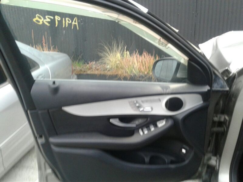 GLC300 2019 Rocker Panel Moulding 123850 gallery