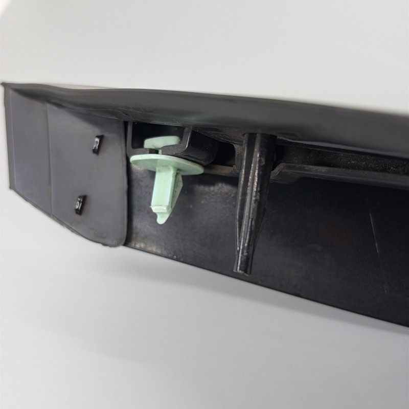 2010-2016 CADILLAC SRX Left Side Fender Corner Window Molding 22774041 OEM gallery