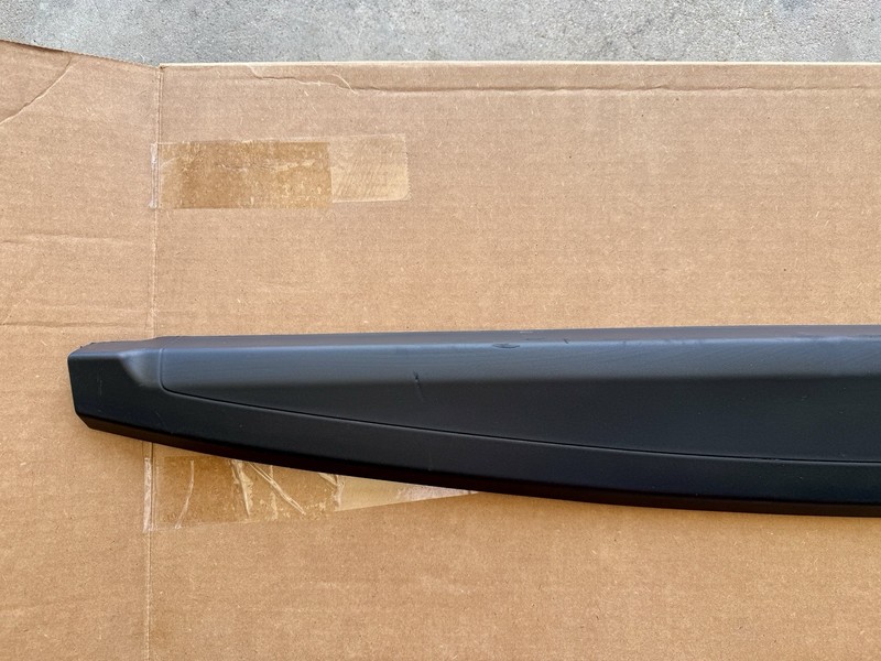 2022-2026 Rivian R1T Rear Tailgate Upper Trim Cover Protector PT00120511 *READ* gallery
