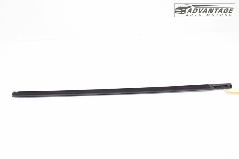 2016-21 HONDA CIVIC FRONT RIGHT PASSENGER SIDE EXTERIOR WINDOW BELT MOLDING OEM gallery