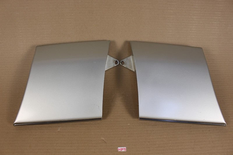 Lexus Ls400 95-2000 Lower Fender Molding Trim Cover Left & Right gallery