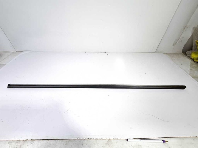 66-72 Mercedes W108 W109 LWB Rear Left Center Chrome Door Molding 1097301780