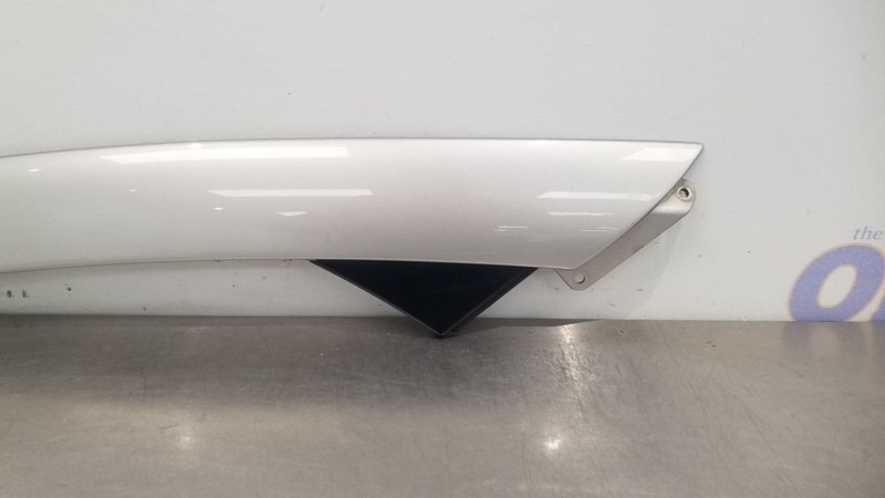 04 CHEVY SSR EXTERIOR A PILLAR WINDSHIELD POST TRIM RIGHT PASSENGER SILVER gallery