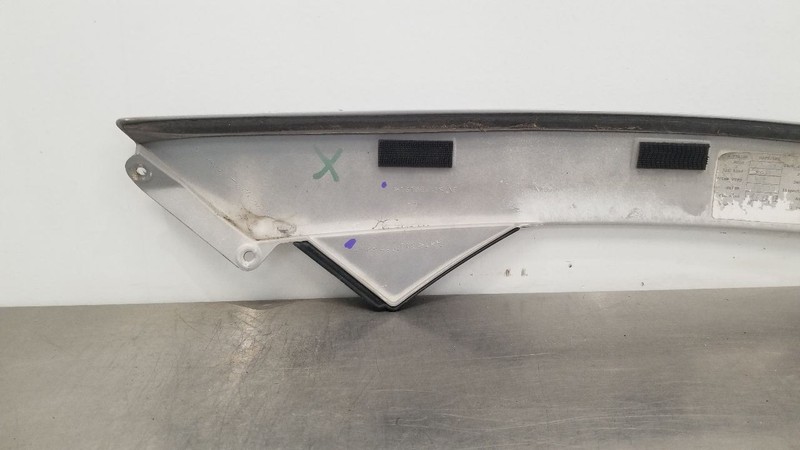 04 CHEVY SSR EXTERIOR A PILLAR WINDSHIELD POST TRIM RIGHT PASSENGER SILVER gallery