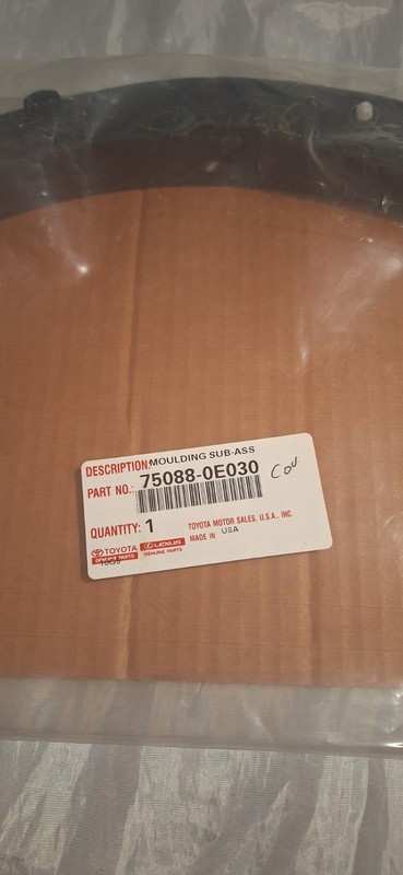 OEM Toyota Highlander LH Rear Wheel Opening Moulding 75088-0E030. 2020-2024