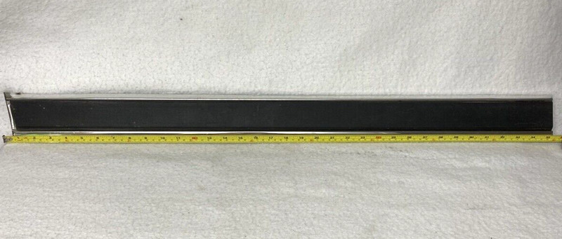 80,1,2,3,4,5,6?FORD F150,250 TRUCK MID BELTLINE TRIM,PASSENGER,RH,FRONT,LONGBED!