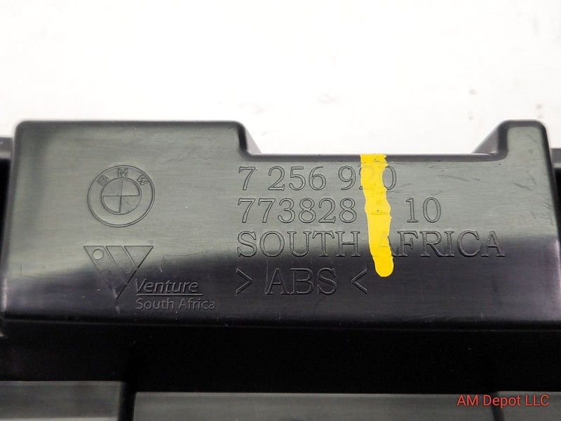 2013 BMW 328i 335i 340i 330i F30 F31 Right Skirt Supporting Ledge Bracket R4 gallery