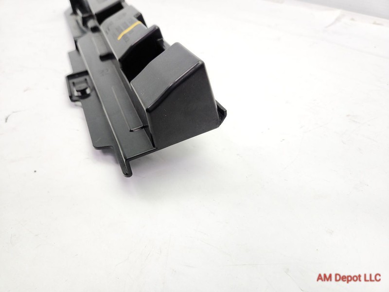 2013 BMW 328i 335i 340i 330i F30 F31 Right Skirt Supporting Ledge Bracket R4 gallery