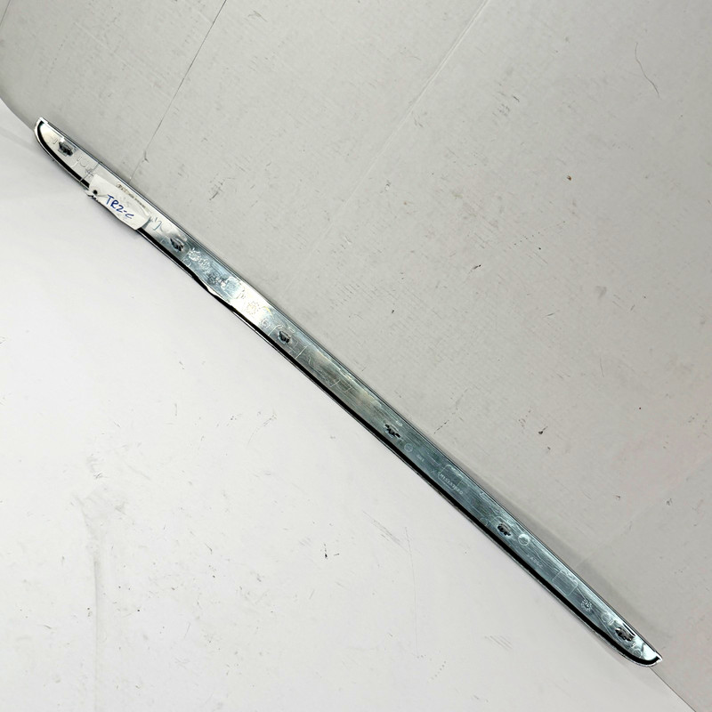 Used 2007 - 2014 GMC Yukon Yukon XL Denali SLE Hood Chrome Molding 15137020 OEM gallery