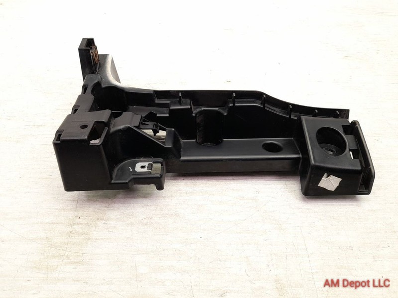 2011 BMW X5 E70 35i 40i Rear Bumper Cover Right Corner Bracket Guide 51127226936