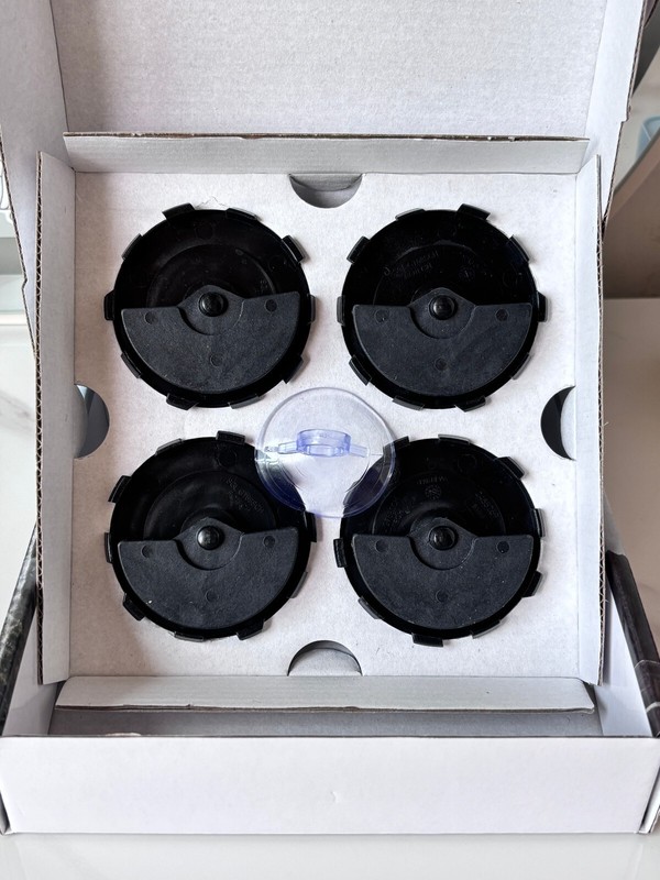 4Pc/Set New BMW Black And White Floating Rotation Car Wheel Center Caps 56mm gallery
