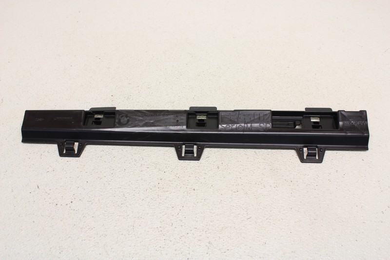 BMW M4 Rear Left Side Skirt Bracket Retainer 4 Series F33 F83 Oem 2015-2020 gallery