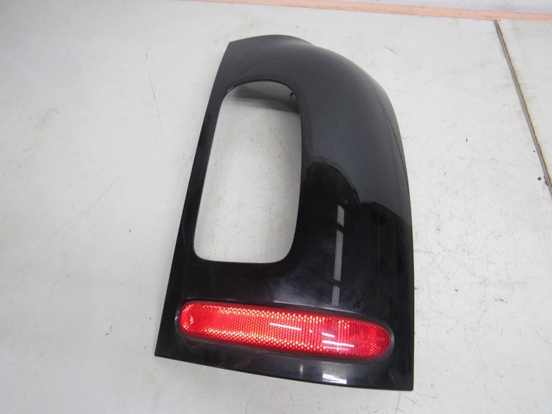 Taillight Finish Trim COOPER 2008 2014 Right Passenger Rear Exterior Reflector