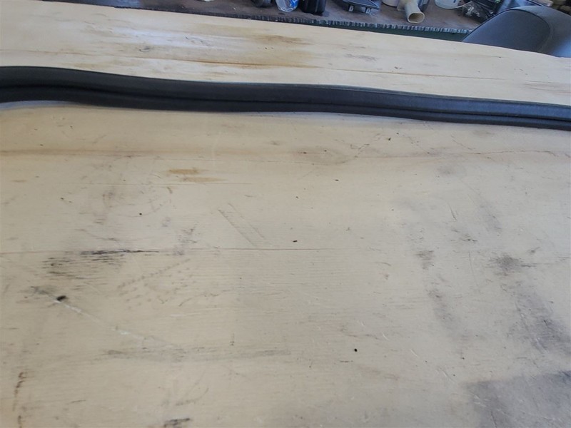 2010-2015 CAMARO SS REAR TRUNK HATCH WEATHERSTRIP OEM 14-15 gallery