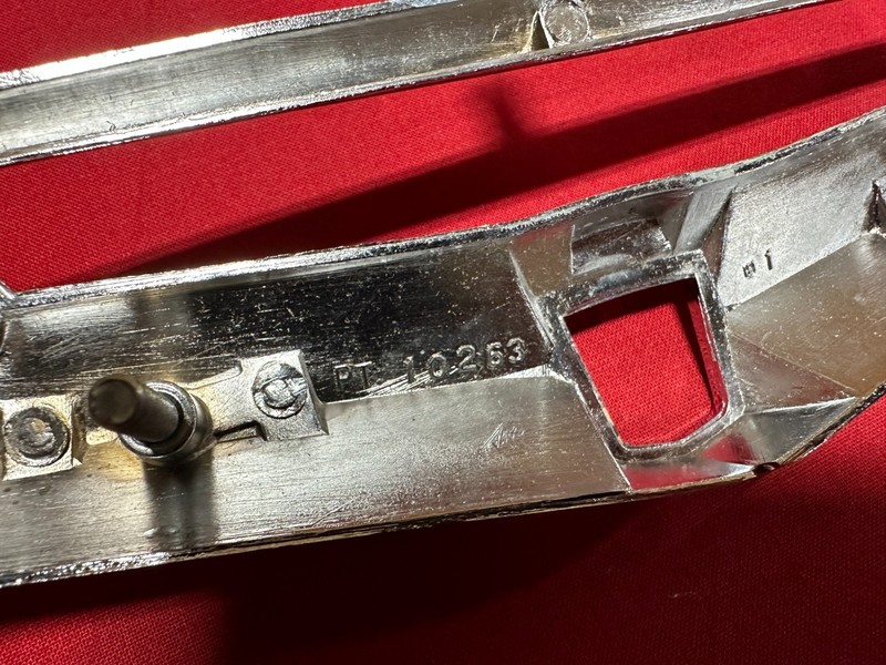 NOS 1957 FORD FAIRLANE REAR TRUNK MOLDING ORNAMENT B7A-6443500-A FoMoCo 57 gallery