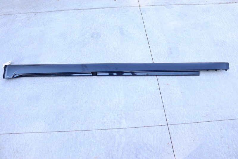 2009 - 2015 BMW 750 740 F02 LEFT DRIVER SIDE SKIRT ROCKER MOLDING PANEL OEM