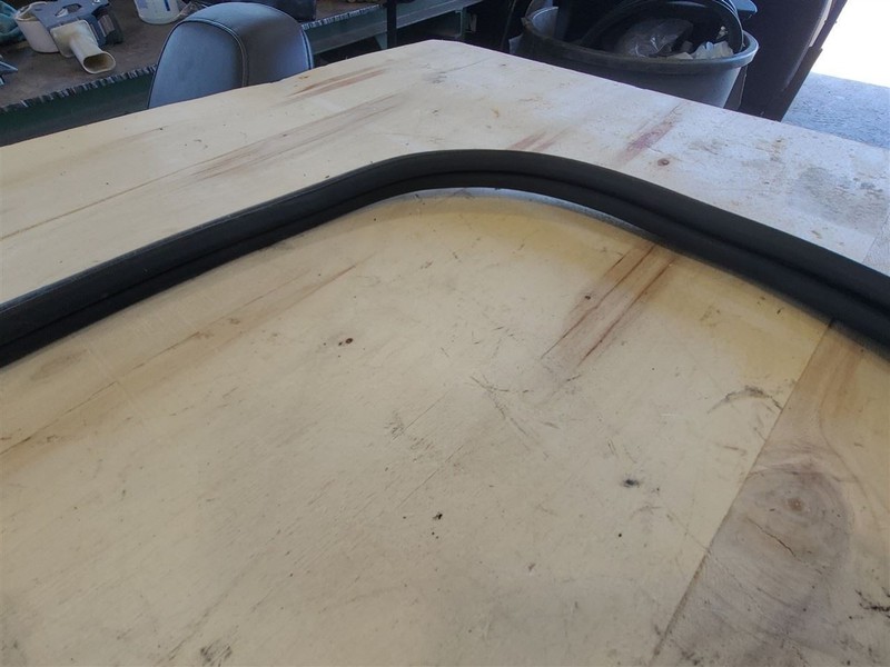 2010-2015 CAMARO SS REAR TRUNK HATCH WEATHERSTRIP OEM 14-15 gallery