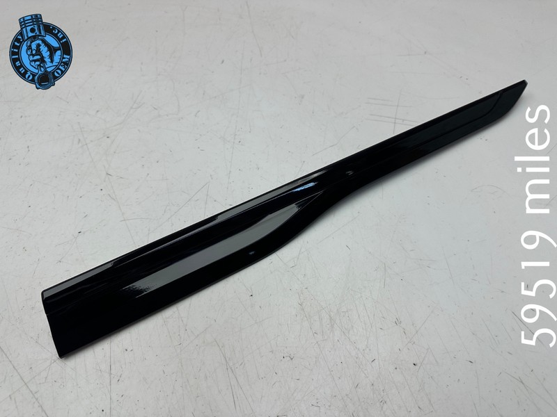 2018-2026 LAND RANGE ROVER VELAR FRONT LEFT DRIVER DOOR MOLDING TRIM (BLACK) OEM