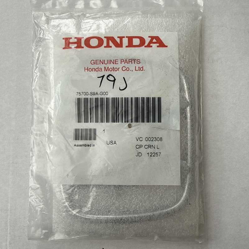 Honda 75700-S9A-G00 Grille Mounted Chrome H Emblem Nameplate