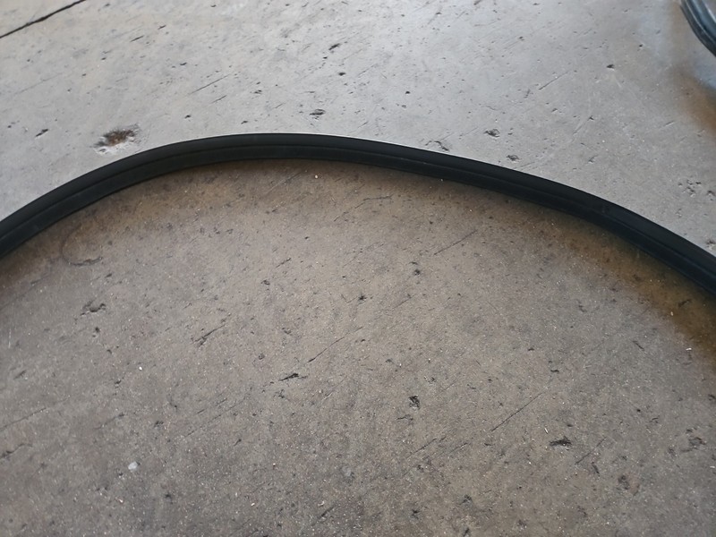 06-10 Infiniti M35 Rear Trunk Lid Weather Strip 84830-EG000 gallery