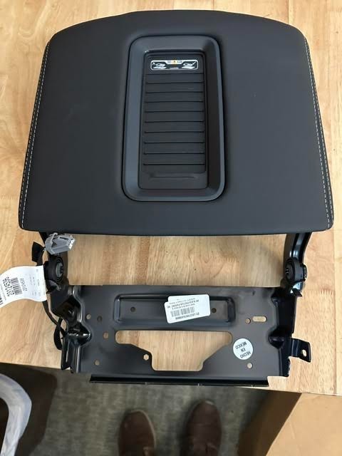 DELPHI PART 15503845 CENTER CONSOLE NEW IN THE BOX