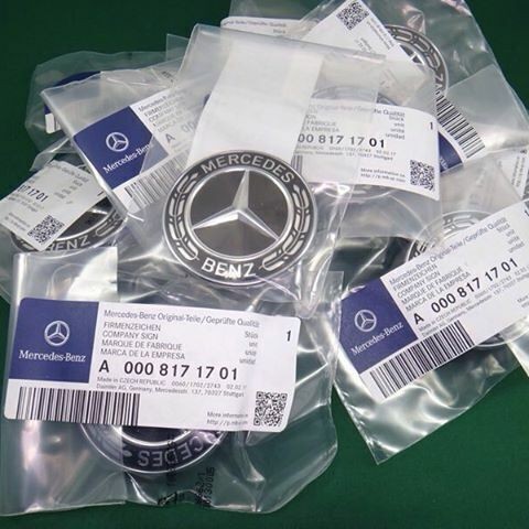 Hood Emblem Logo Black For Mercedes W204 W205 W211 W210 W221 W222 GENUINE gallery